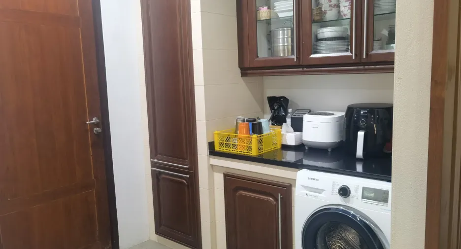 For sale 6 bedrooms house in Mueang Phitsanulok, Phitsanulok