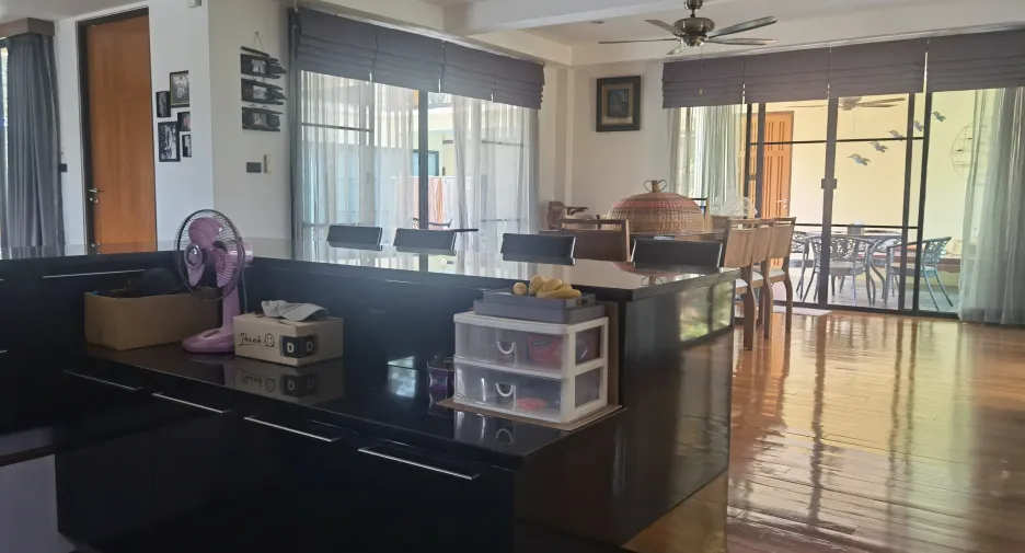 For sale 6 bedrooms house in Mueang Phitsanulok, Phitsanulok