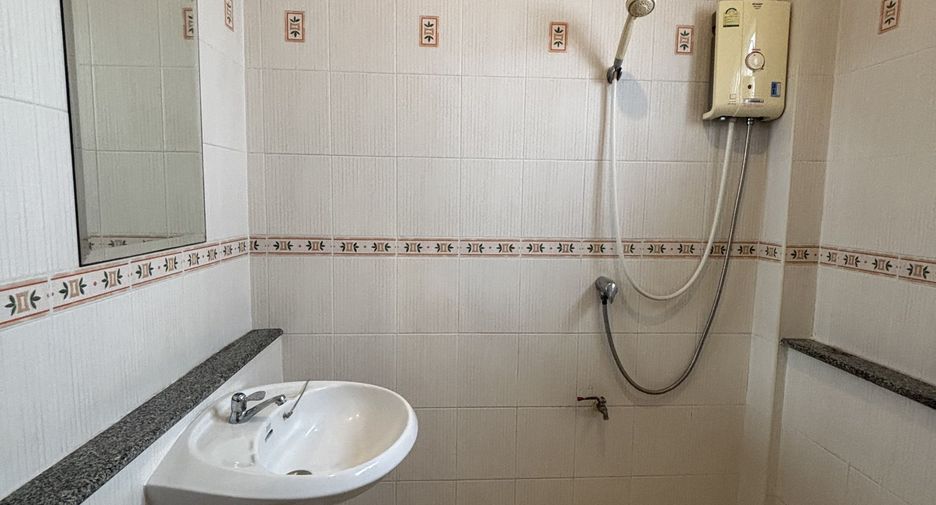 For sale 3 bedrooms house in Don Mueang, Bangkok