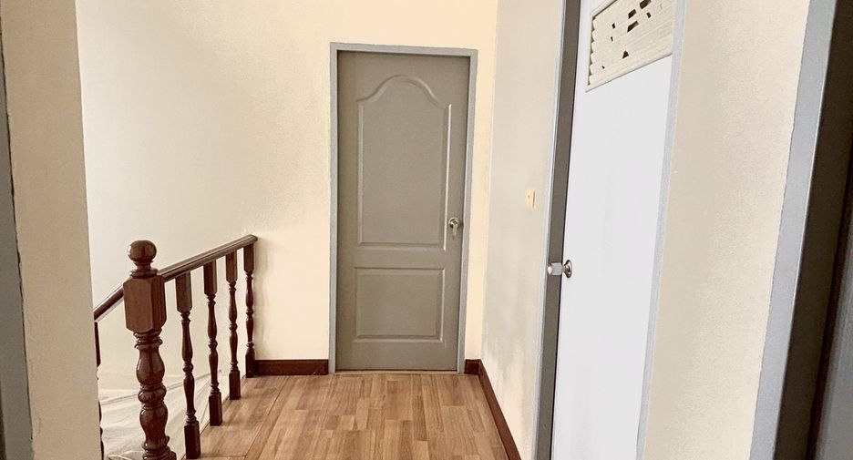 For sale 3 bedrooms house in Don Mueang, Bangkok