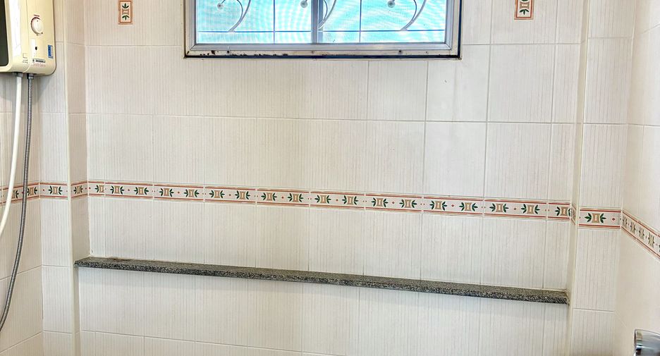 For sale 3 bedrooms house in Don Mueang, Bangkok