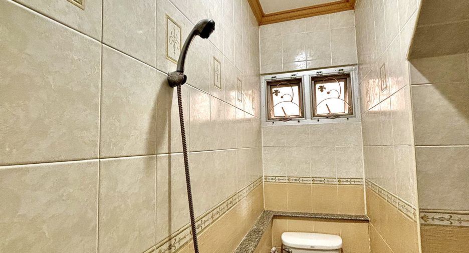 For sale 3 bedrooms house in Don Mueang, Bangkok