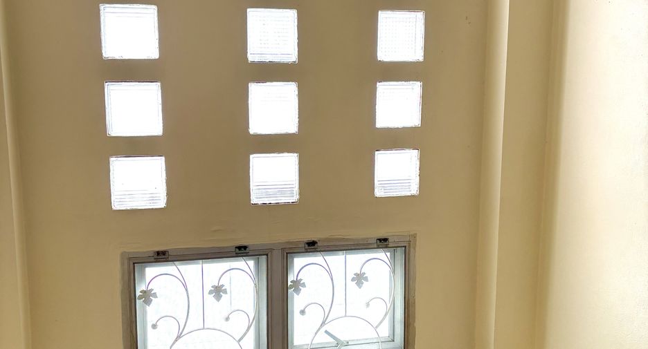 For sale 3 bedrooms house in Don Mueang, Bangkok