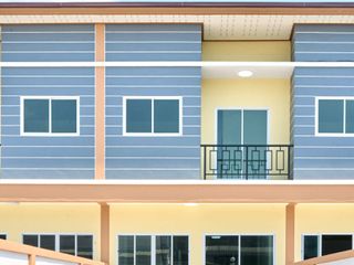 Продажа 4 спальни таунхаус в Krathum Baen, Самутсакхон