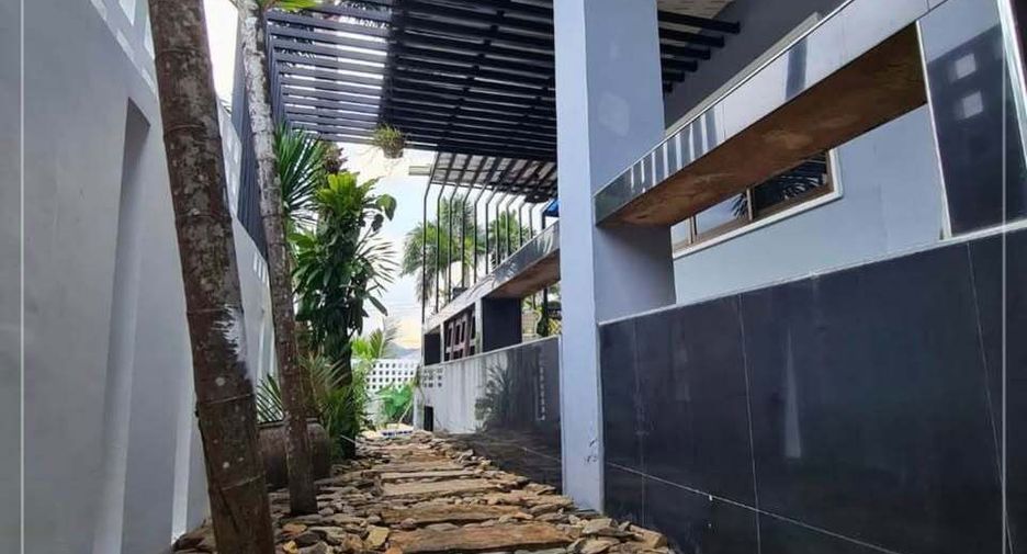 For sale and for rent 4 bedrooms house in Thalang, Phuket