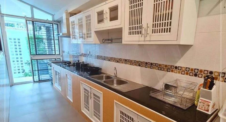 For sale and for rent 4 bedrooms house in Thalang, Phuket