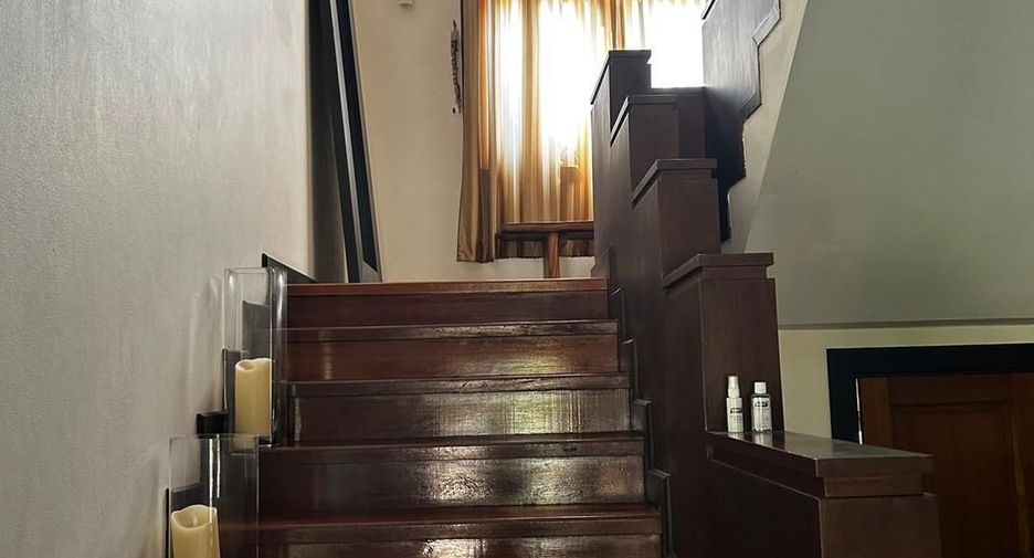 For sale and for rent 5 bedrooms house in Bang Phli, Samut Prakan