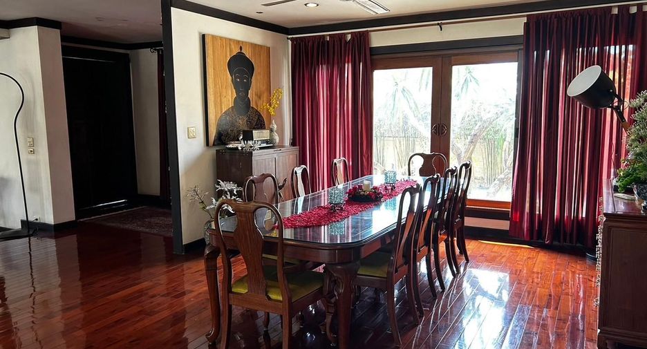 For sale and for rent 5 bedrooms house in Bang Phli, Samut Prakan