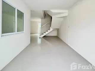 For sale 3 bedrooms townhouse in Mueang Nakhon Ratchasima, Nakhon Ratchasima