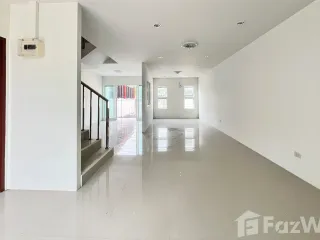 For sale 3 bedrooms townhouse in Mueang Nakhon Ratchasima, Nakhon Ratchasima