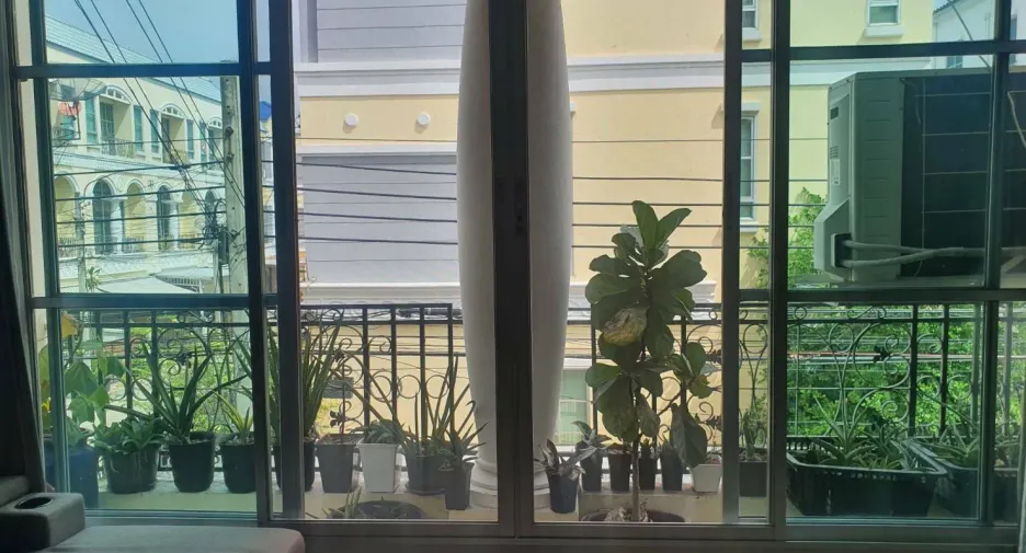 For sale 3 bedrooms townhouse in Prawet, Bangkok