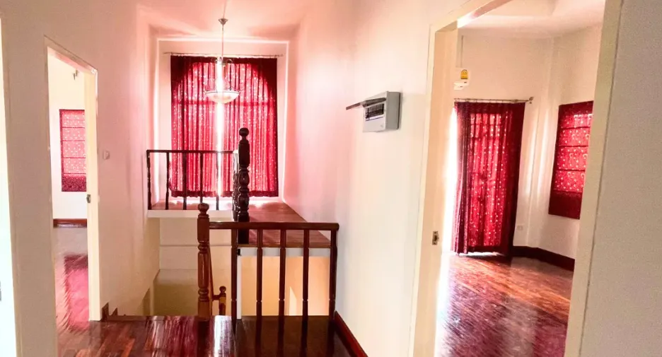 出售 4 卧室 独立屋 在 Mueang Ubon Ratchathani, Ubon Ratchathani