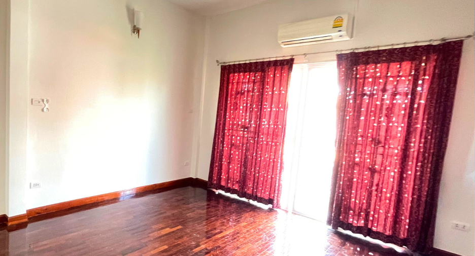 出售 4 卧室 独立屋 在 Mueang Ubon Ratchathani, Ubon Ratchathani