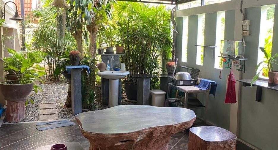 For sale 5 bedrooms house in Mueang Phuket, Phuket