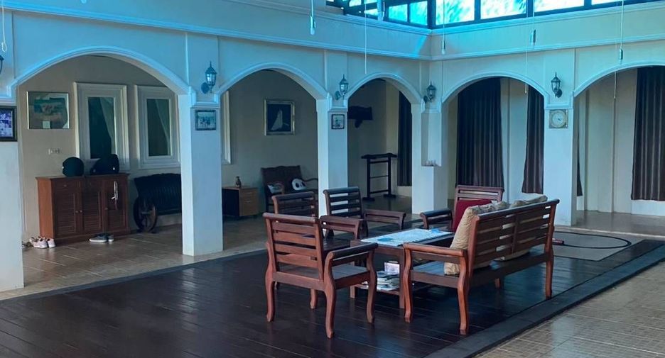 For sale 5 bedrooms house in Mueang Phuket, Phuket