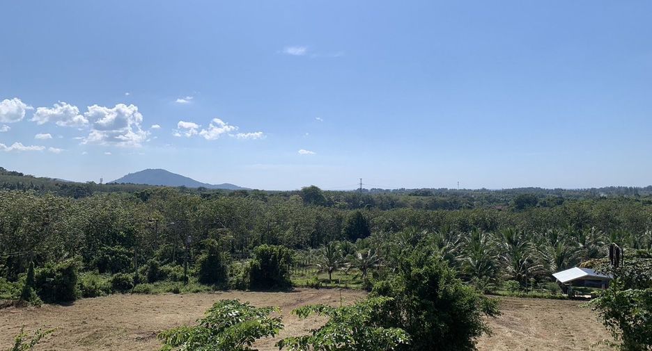 For sale 4 bedrooms house in Thalang, Phuket