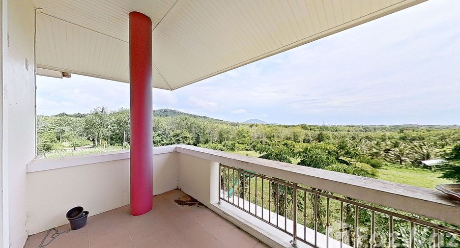 For sale 4 bedrooms house in Thalang, Phuket
