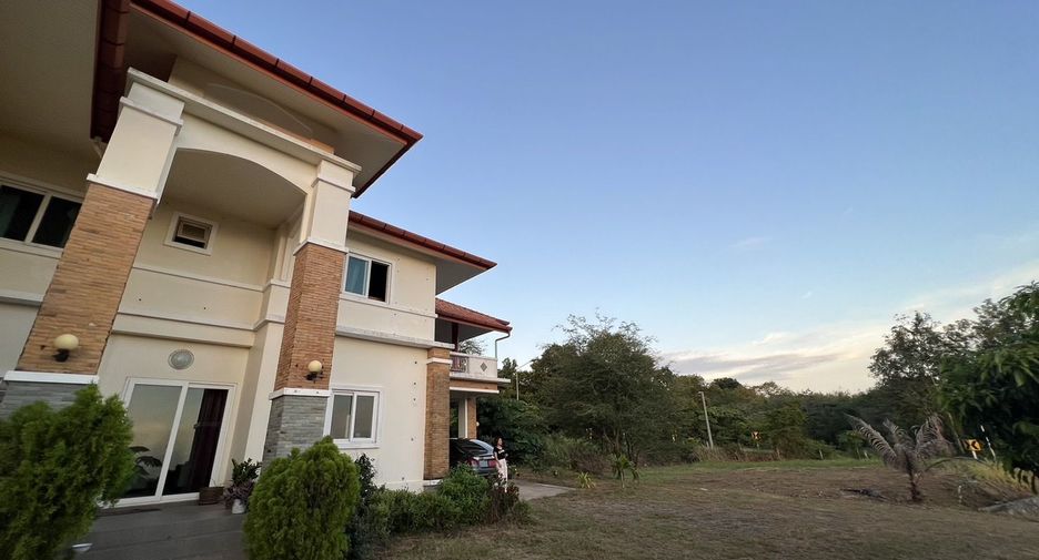 For sale 4 bedrooms house in Thalang, Phuket