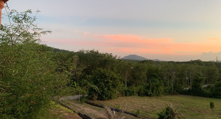 For sale 4 bedrooms house in Thalang, Phuket