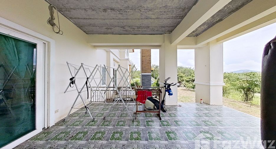 For sale 4 bedrooms house in Thalang, Phuket