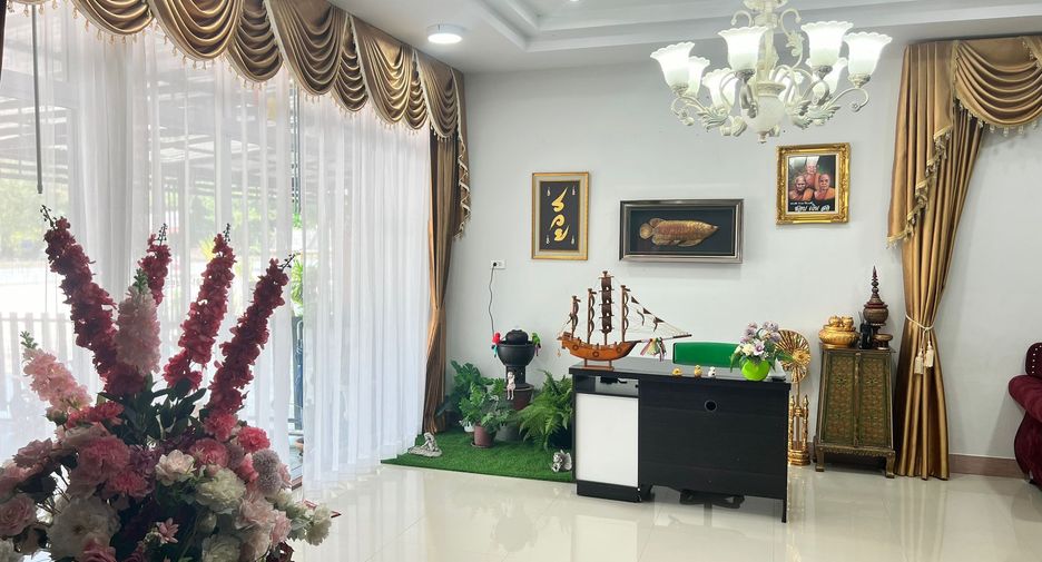 For sale 6 bedrooms townhouse in Bang Kaeo, Phatthalung