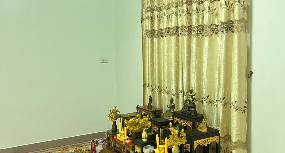 For sale 6 bedrooms townhouse in Bang Kaeo, Phatthalung