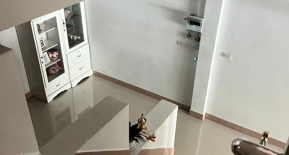For sale 6 bedrooms townhouse in Bang Kaeo, Phatthalung