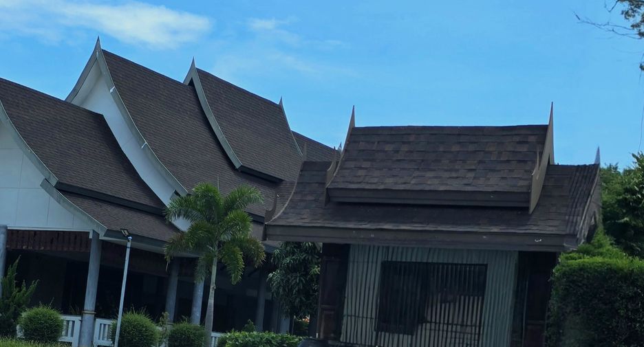 For rent 4 bedrooms villa in Mueang Phuket, Phuket