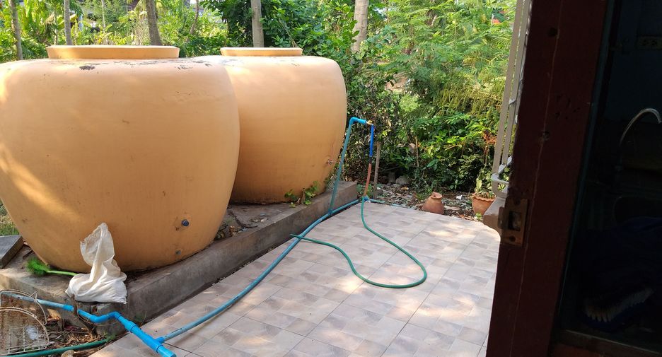 Casa en venta de 8 habitaciones en Mueang Surin, Surin