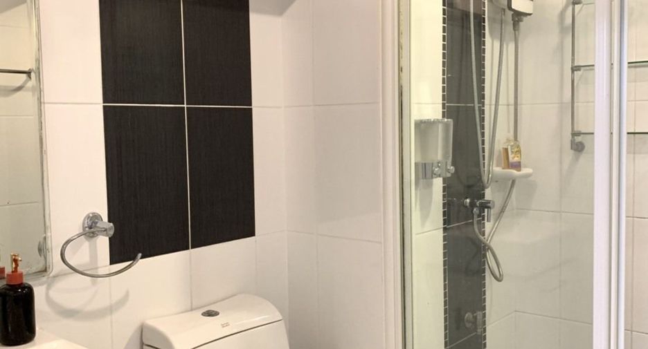 Продажа и аренда 2 спальни кондо в Хуаи Кхщанг, Бангкок