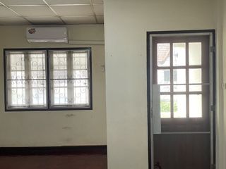 For sale 2 bedrooms townhouse in Mueang Samut Prakan, Samut Prakan