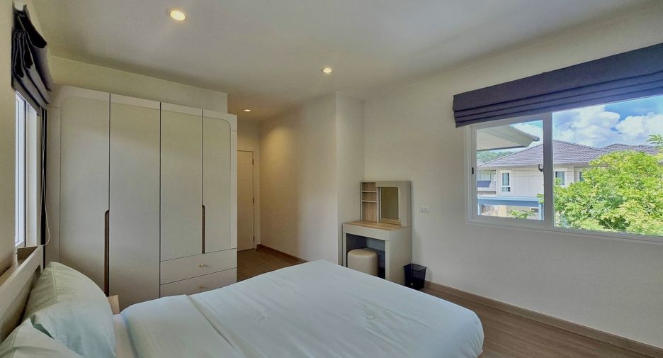 Casa en alquiler de 4 habitaciones en Mueang Phuket, Phuket