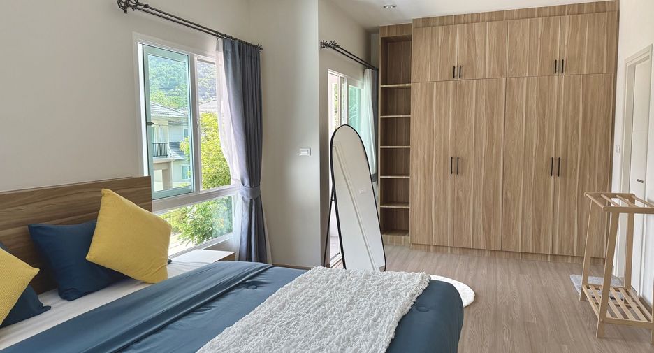 Casa en alquiler de 4 habitaciones en Mueang Phuket, Phuket