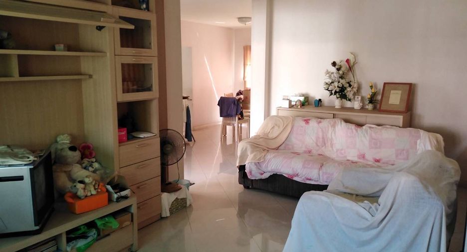 For sale 3 bedrooms house in Lat Krabang, Bangkok