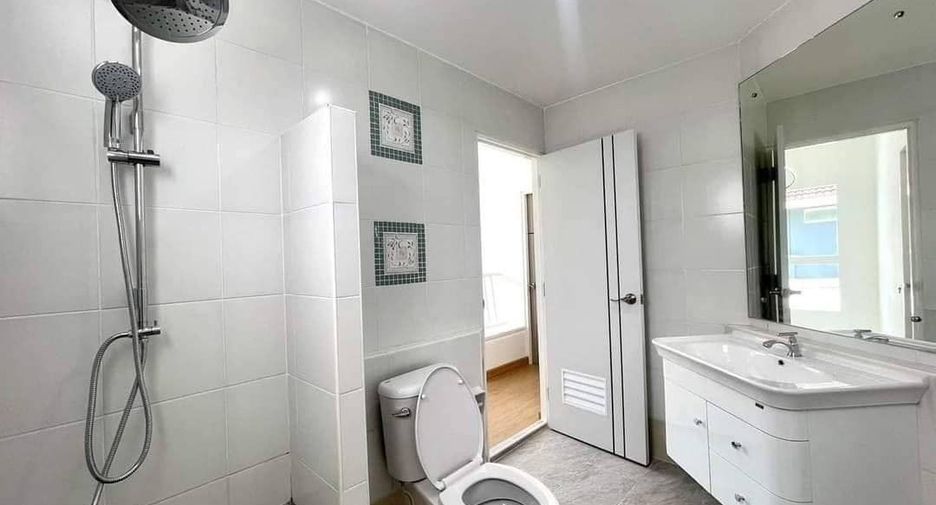 For sale 3 bedrooms house in Lam Luk Ka, Pathum Thani