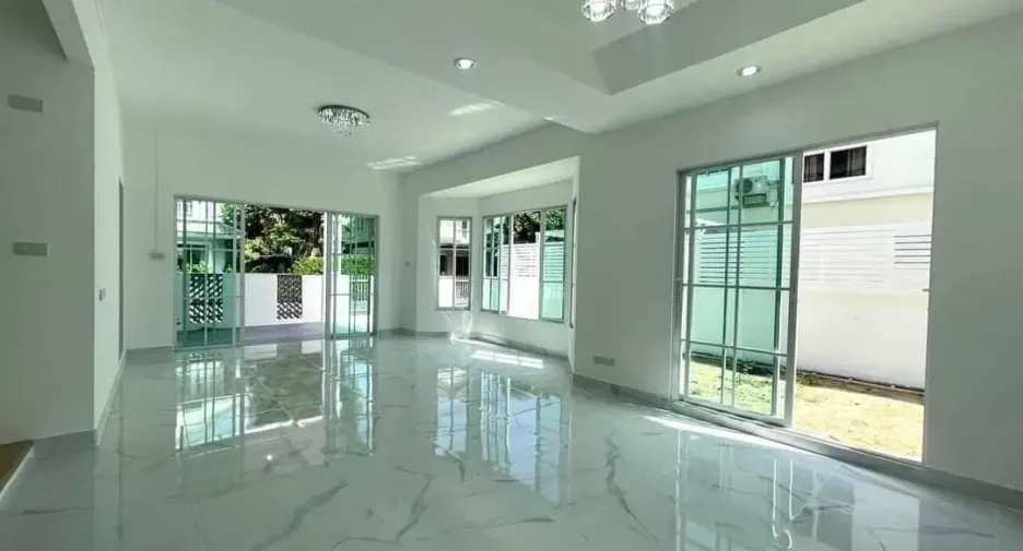 For sale 3 bedrooms house in Lam Luk Ka, Pathum Thani