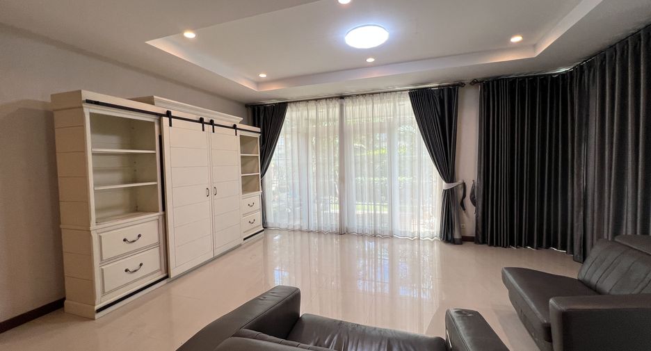 For sale 4 bedrooms house in Pak Kret, Nonthaburi