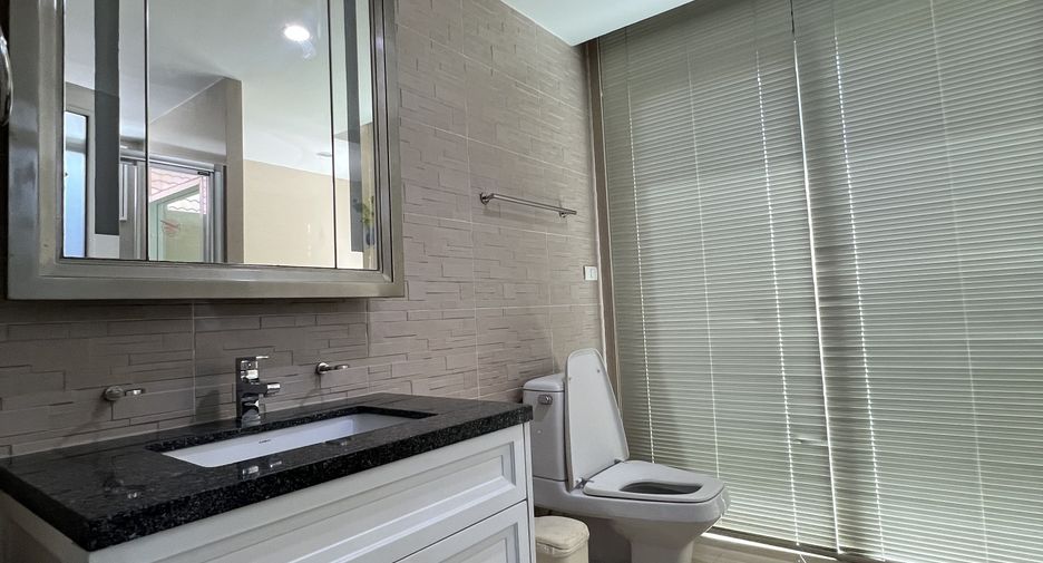 For sale 4 bedrooms house in Pak Kret, Nonthaburi
