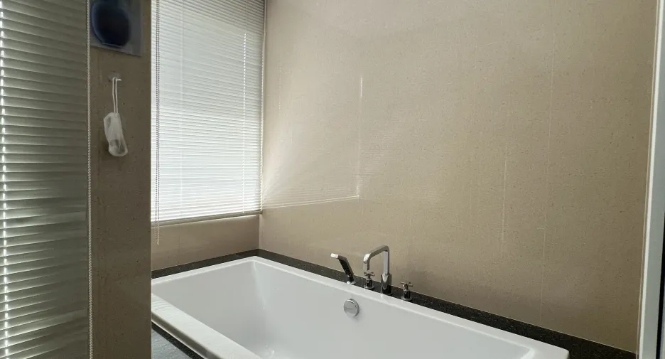 For sale 4 bedrooms house in Pak Kret, Nonthaburi