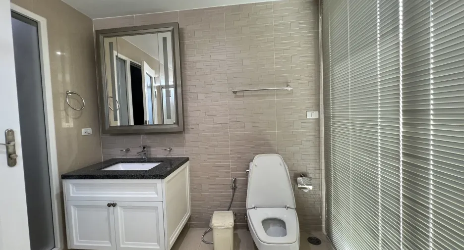 For sale 4 bedrooms house in Pak Kret, Nonthaburi