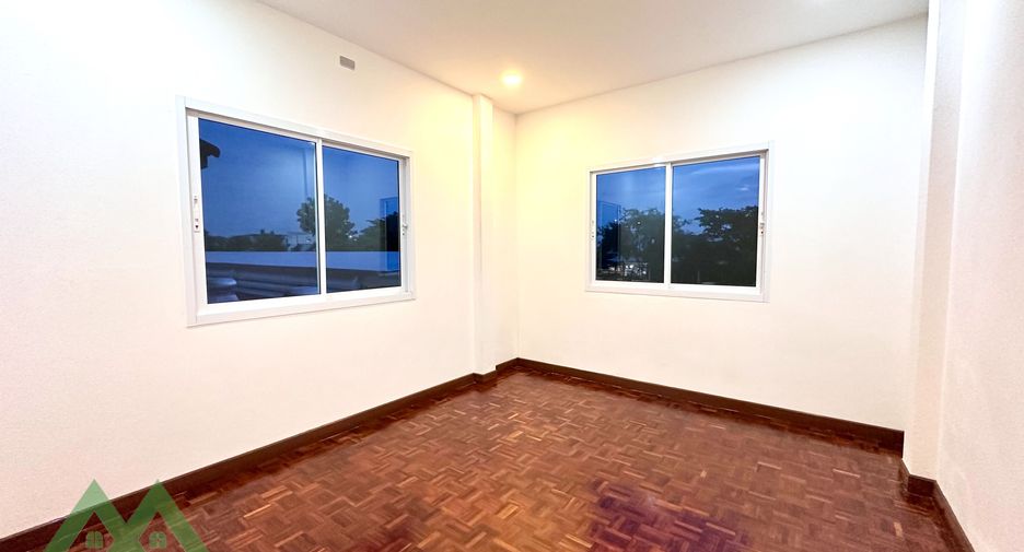 For sale 4 bedrooms house in Mueang Saraburi, Saraburi