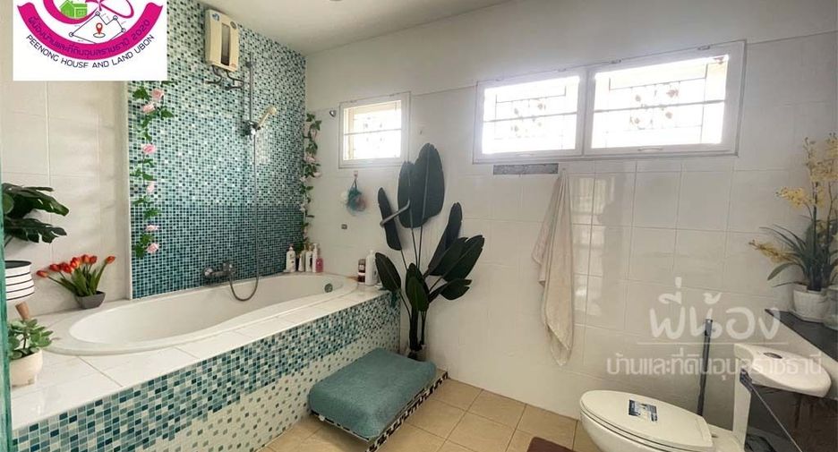 Haus zum Kauf mit 3 Zimmer in Mueang Ubon Ratchathani, Ubon Ratchathani