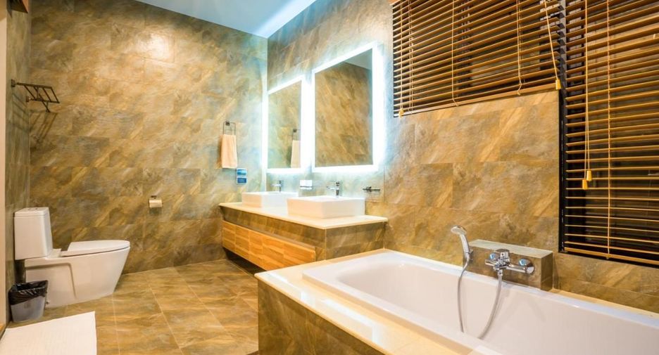 For rent 3 bedrooms apartment in Mueang Phuket, Phuket