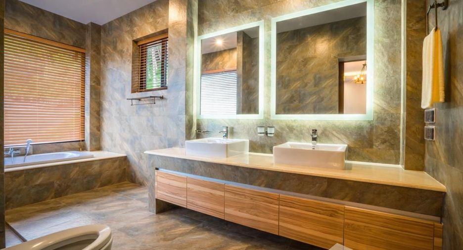 For rent 3 bedrooms apartment in Mueang Phuket, Phuket