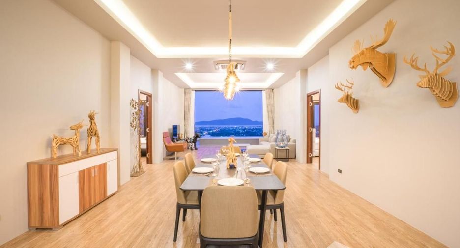 For rent 3 bedrooms apartment in Mueang Phuket, Phuket