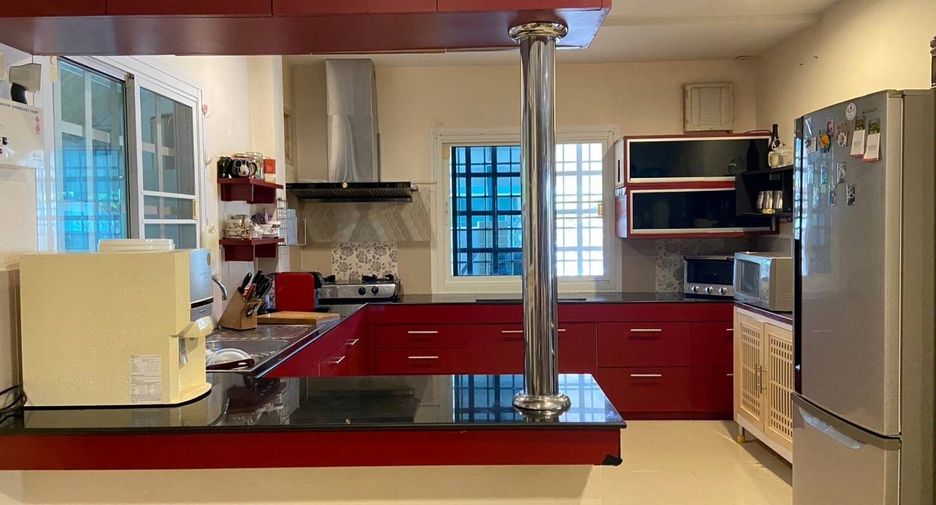 For sale and for rent 4 bedrooms house in Thalang, Phuket