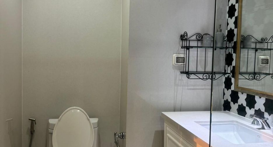 Condo en venta de 1 habitaciones en Khlong Toei, Bangkok