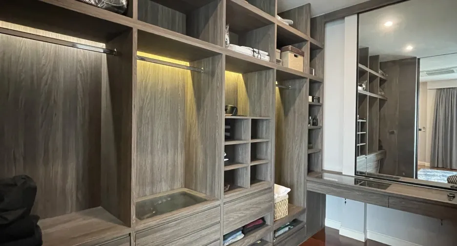 Haus zum Kauf mit 4 Zimmer in Mueang Nonthaburi, Nonthaburi