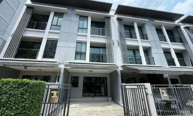 Casa adosada en venta de 3 habitaciones en Mueang Nonthaburi, Nonthaburi