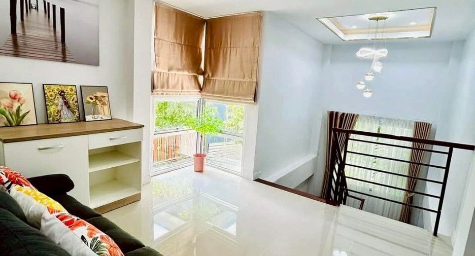 For rent 3 bedrooms villa in Mueang Phuket, Phuket